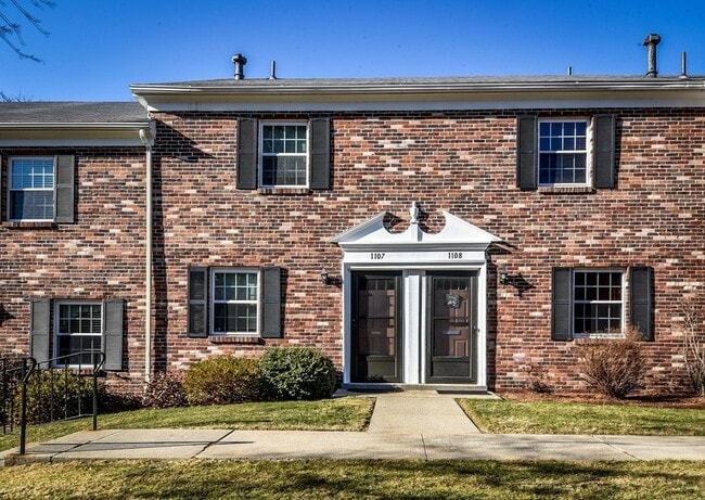 Building Photo - 1107 Windsor Dr N Rental