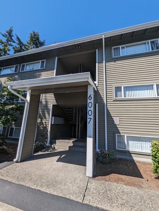 Photo - 6007 Lakeview Dr