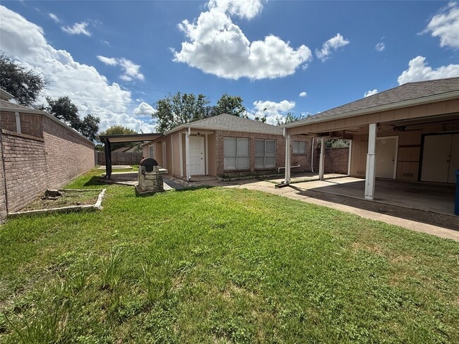 Photo - 16103 Camino Del Sol Dr