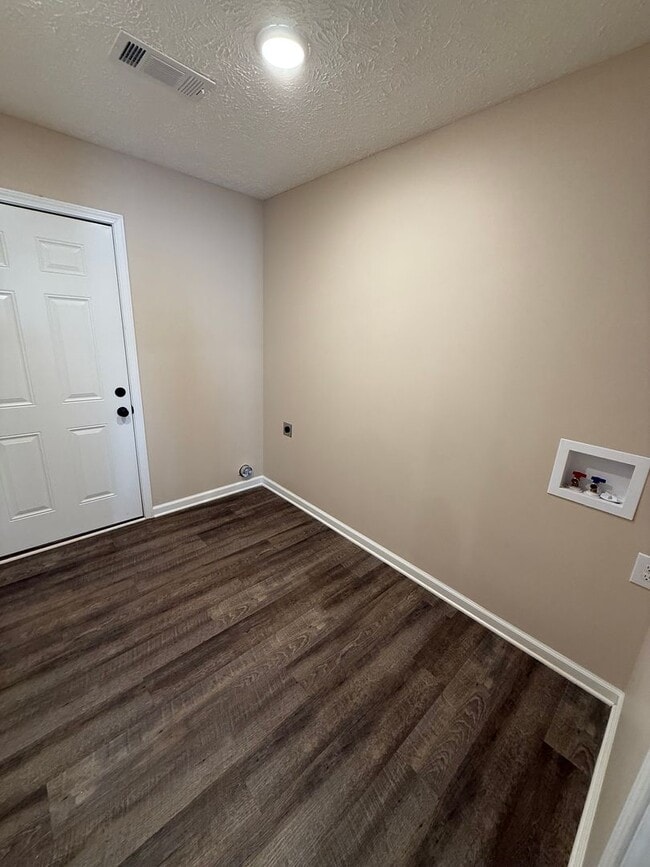 Photo - 100 E Crestview Dr Unit A