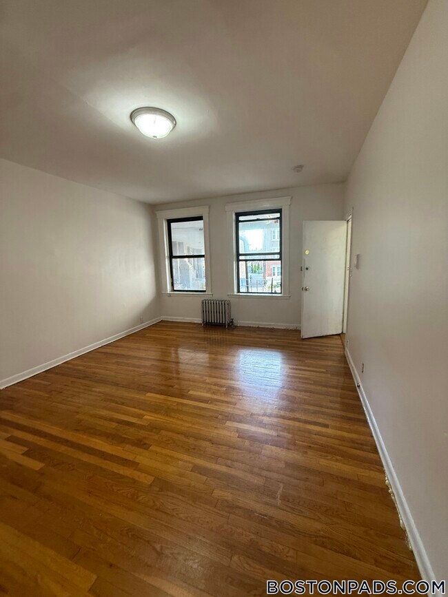 Photo - 153 Brighton Ave Unidad 9