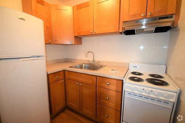 Building Photo - 181 Beacon St Unit 172-24 Rental