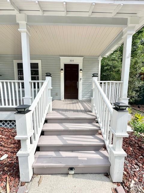 Photo - 305 W 9th St