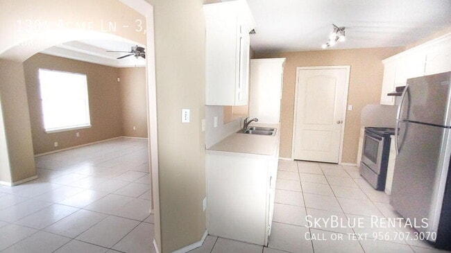 Photo - 1304 Acme Ln Unit 3,