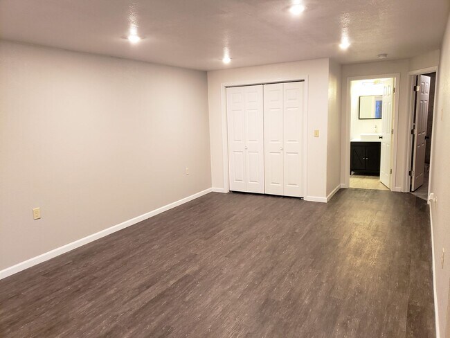 Photo - Washer & Dryer Included + West Side of Man...