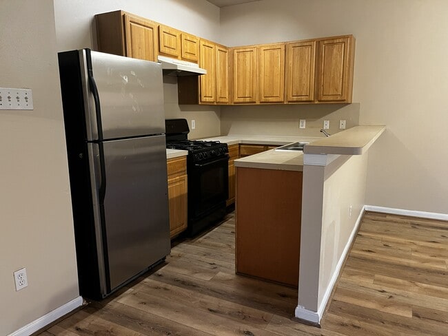 kitchen - 11811 Chetman Dr