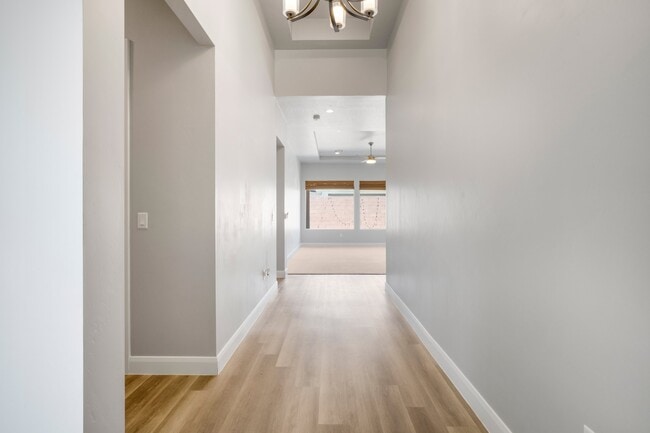 Photo - 1317 E Gordon Ln