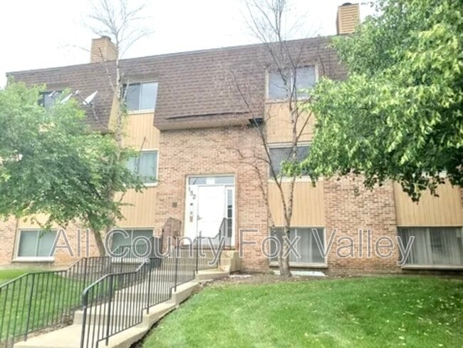 152 S Waters Edge Dr Unit E