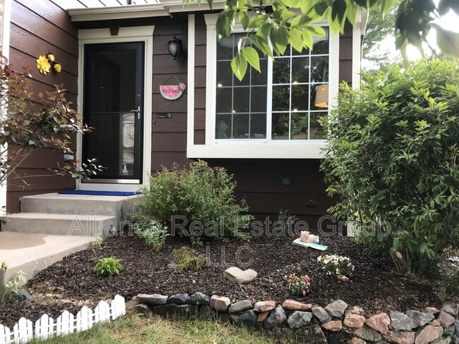 Building Photo - 9677 Whitecliff Pl