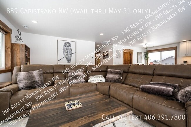 Photo - 889 Capistrano NW