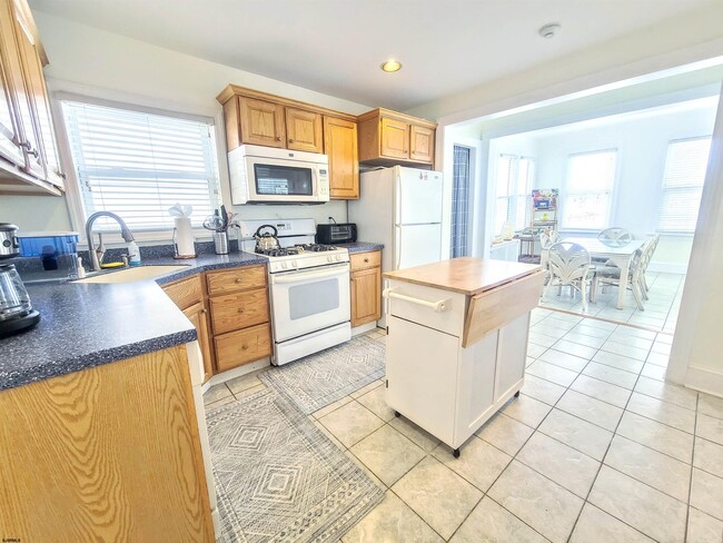 Photo - 103 N Harrisburg Ave