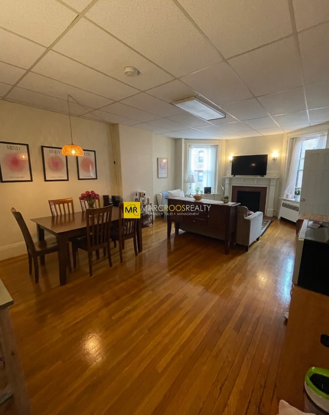 Photo - 916 Beacon St Unidad 3 Rental