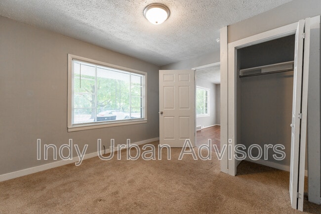 Photo - 724 E Pleasant Run Parkway North Dr