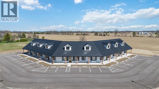 Photo - 6320 Lakeshore Rd