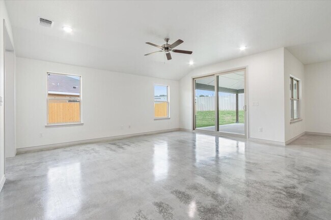 Photo - 797 Freedom Cir