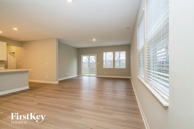 Photo - 3656 Locust Dr