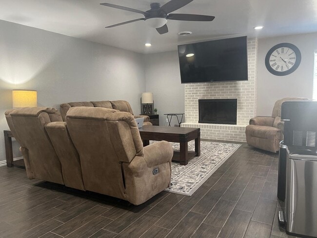 Photo - 2504 Baylor Ave
