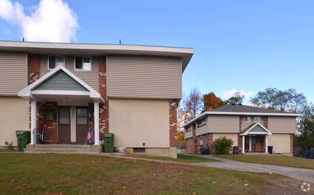 Photo - MacGathan Townhouses