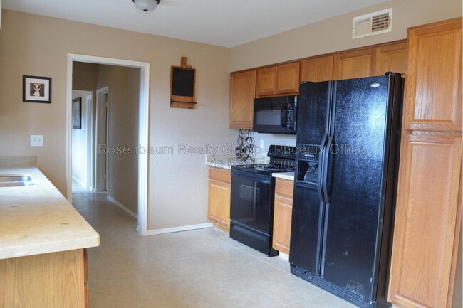 Photo - 931 W Martin Rd