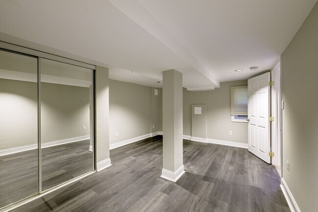 5518 13th St NW Unit B