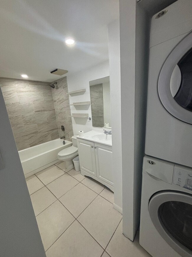 Photo - 8000 SW 149th Ave Unidad A201