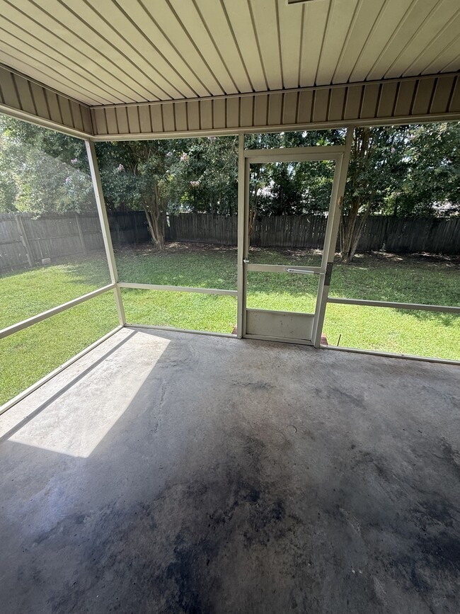 Photo - 200 Melrose Ln