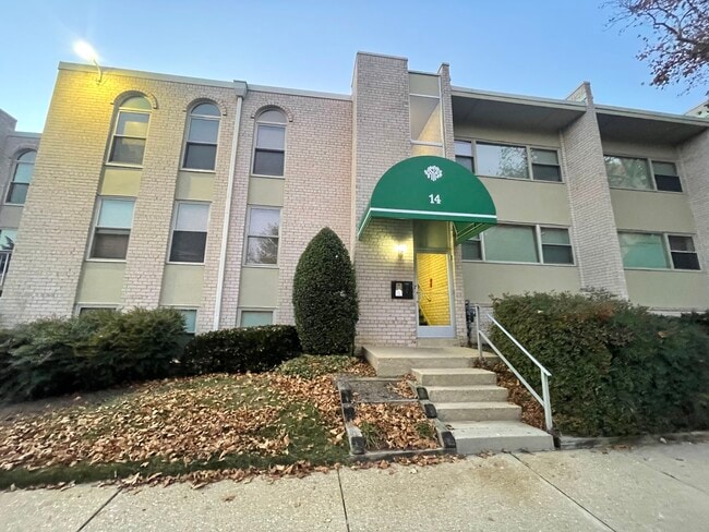 Photo - 14 Canterbury Sq Unit ###