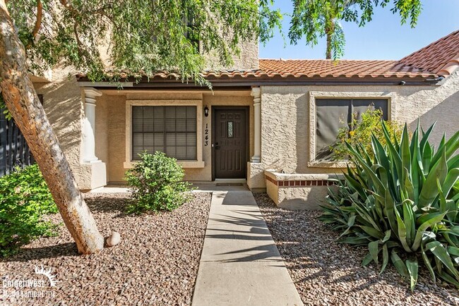 Stylish and Updated 2Bdm 2.5Ba Condo with ... - Stylish and Updated 2Bdm 2.5Ba Condo with ...