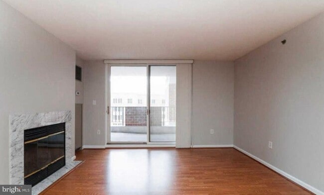 Photo - 1230 23rd St NW Unidad 818