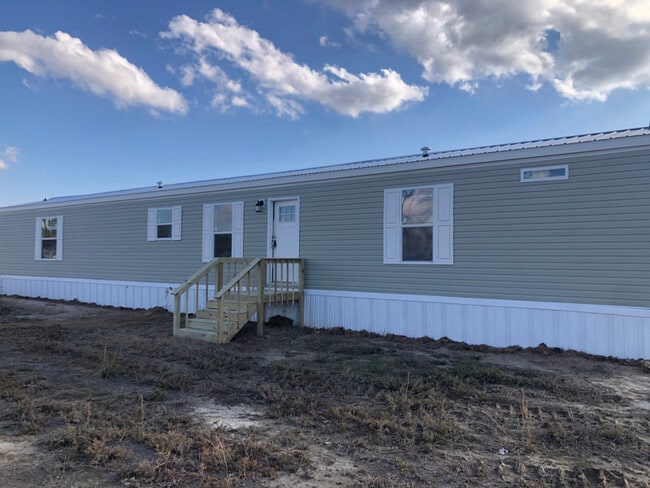 Photo - 324 Patriot Ln