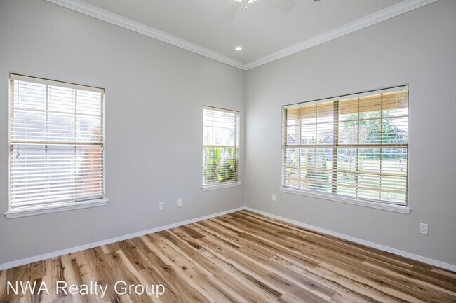 Photo - 2 br, 2 bath House - 3906 SW Gibson