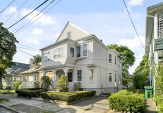 Building Photo - 44 Greenleaf Ave Unit 1 Rental