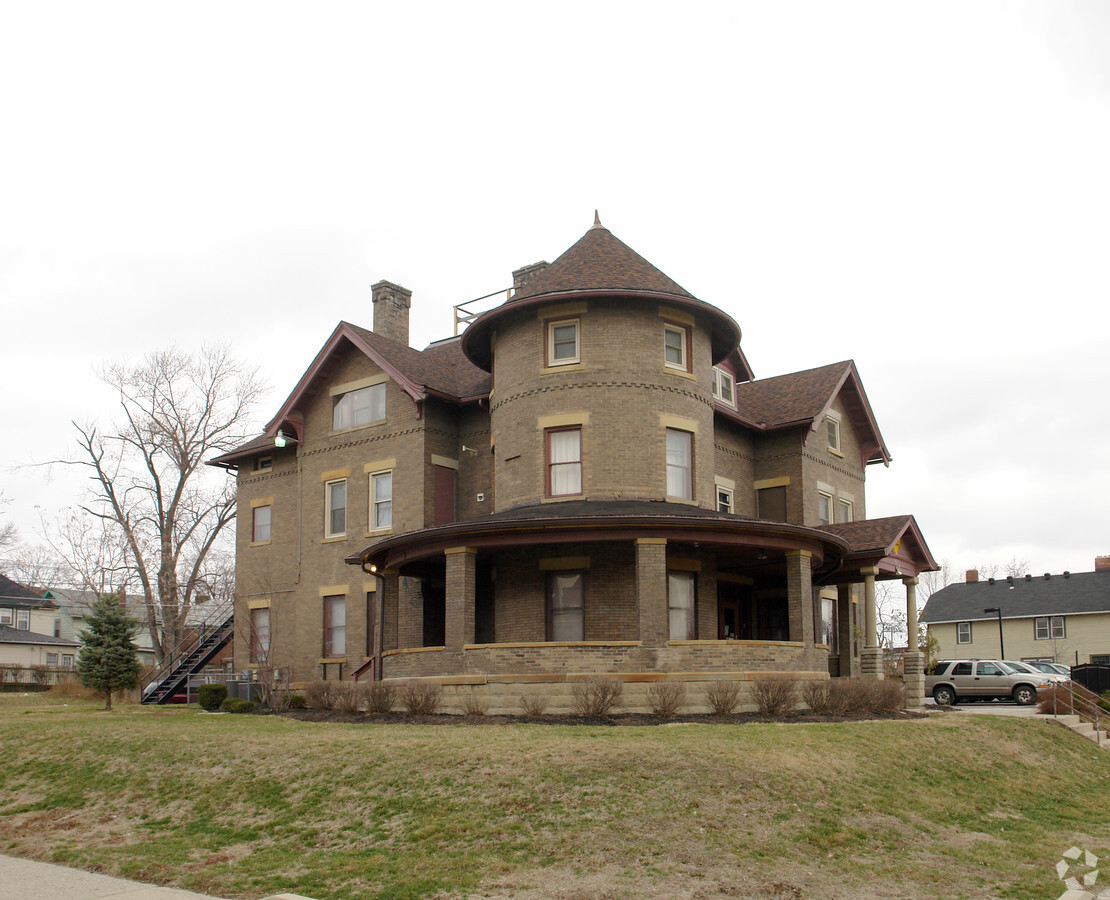 Huckleberry House - Huckleberry House