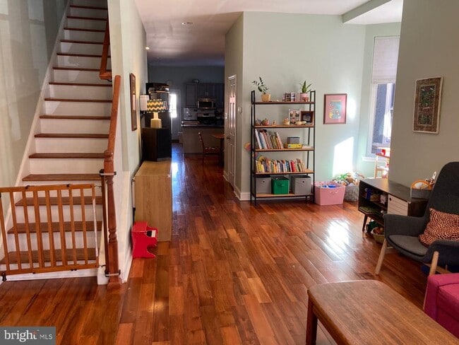 Building Photo - 4721 Hazel Ave Rental