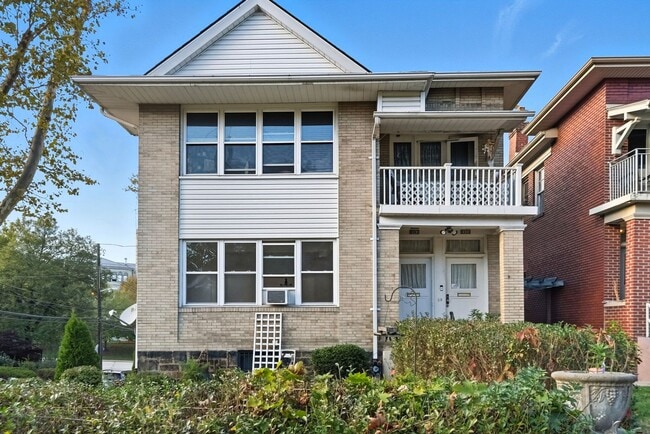 Building Photo - 6603-6603 Woodwell St Unit 6603