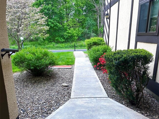 Photo - 3 Loudon Dr Unit 6