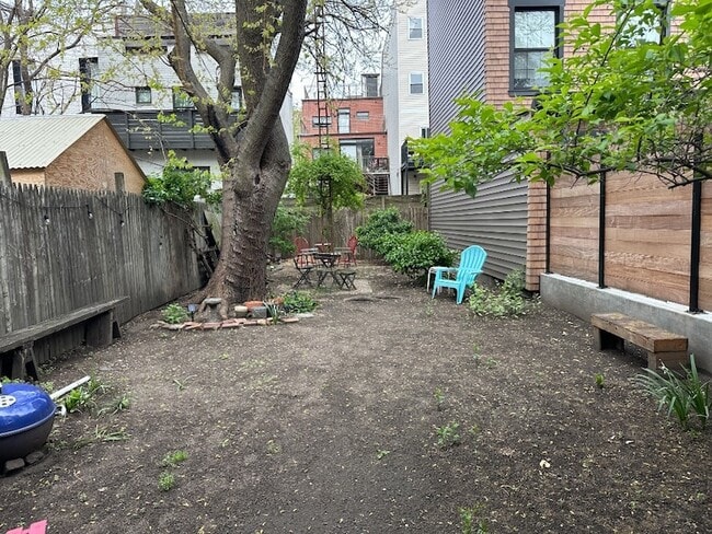Building Photo - 30 Dikeman St Unit 2