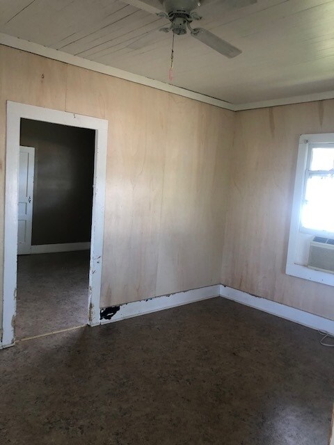 Photo - 112 Leblanc St