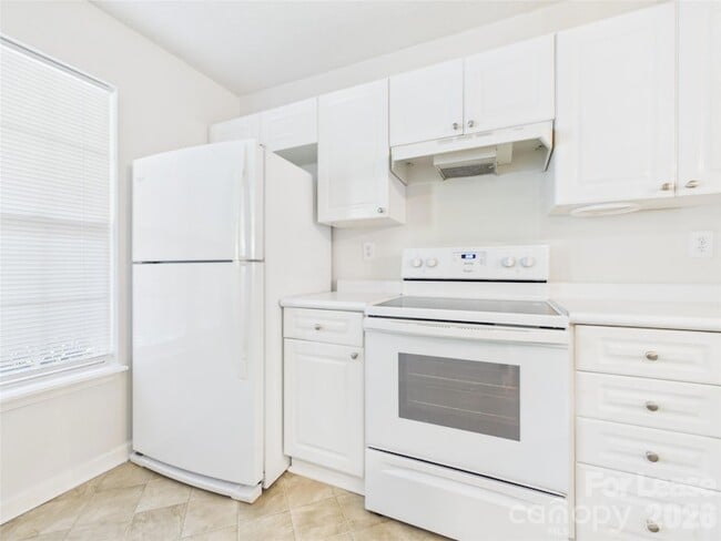Photo - 609 Mountainwater Dr