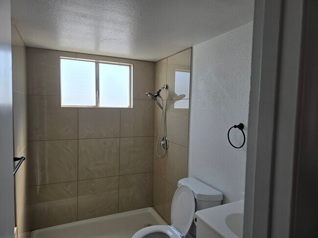 Photo - 2140 Webster St