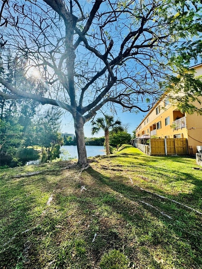 Photo - 6245 SW Kendale Lakes Cir Unit 208