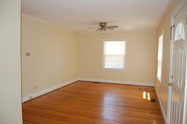 Photo - 4 Erskine Ln