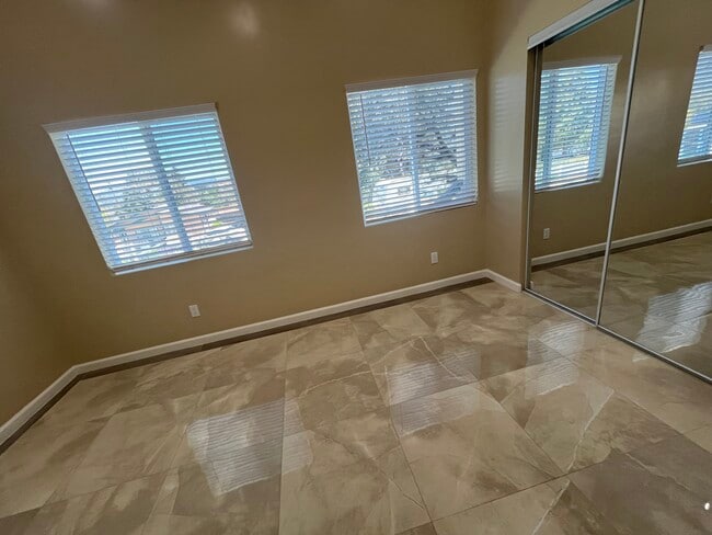 Photo - 2739 Eltinge Dr