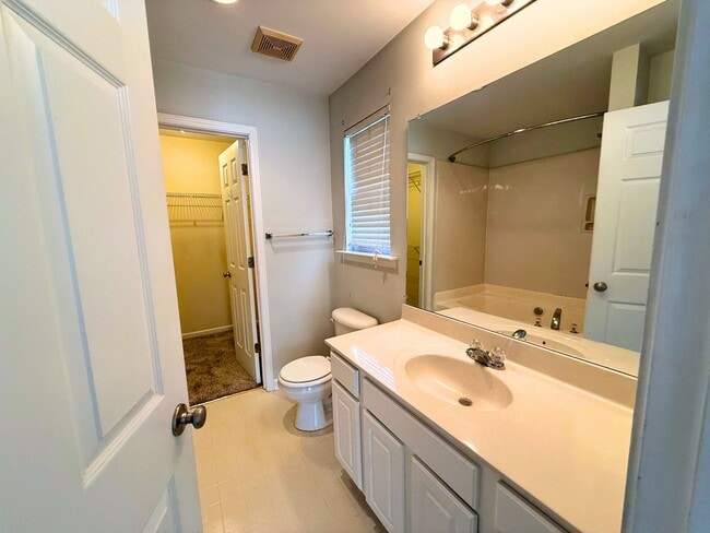Photo - 209 Gibby Ln