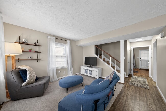 Photo - 534 Oak Meadow Ln