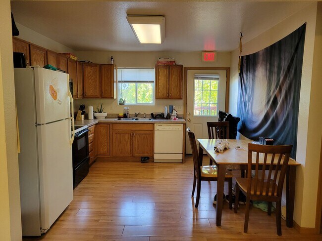 Photo - 5 Bedroom Duplex Unit