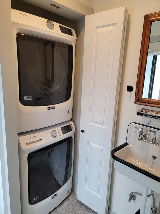 Photo - 311 Andora Ln