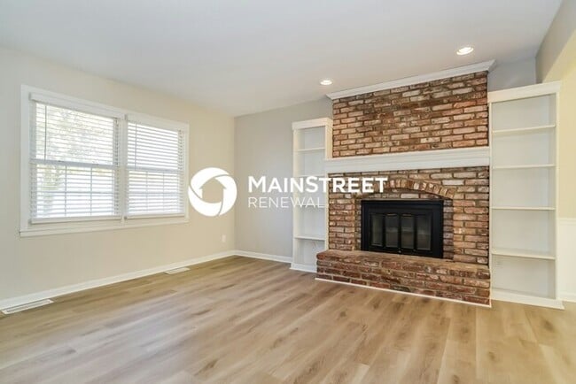 3 Bedroom Pet-Friendly Home in OLATHE, KS with Main Street Renewal