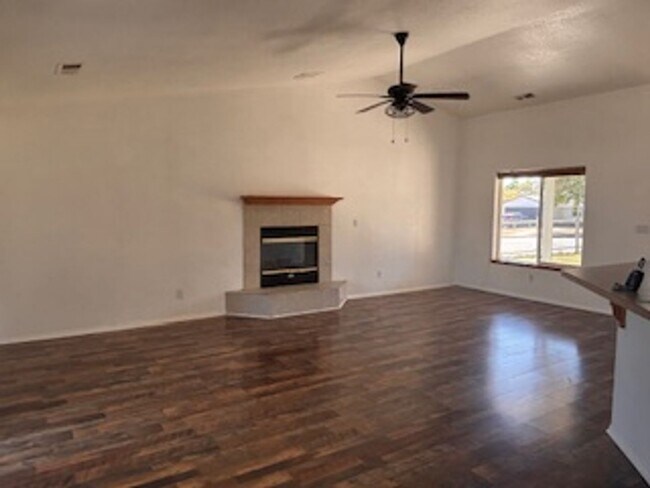 Photo - Corner lot in Golden Hills 3bdrm, 2 bath