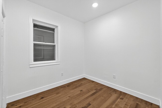 Photo - 93 W 11th St Unit 2